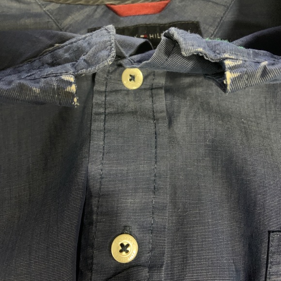 [SOLD] Tommy Hilfiger Men's Size XL Blue Button Down Long Sleeve Shirt - Picture 6 of 7